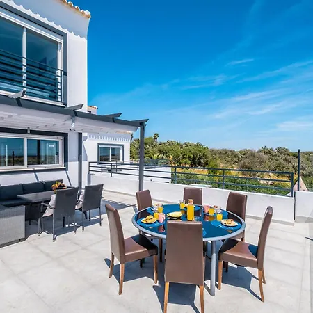Avalon - Jacuzzi, Cinema E Piscina Aquecivel Em Armacao De Villa *