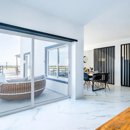 וילה Avalon - Jacuzzi, Cinema E Piscina Aquecivel Em Armacao De